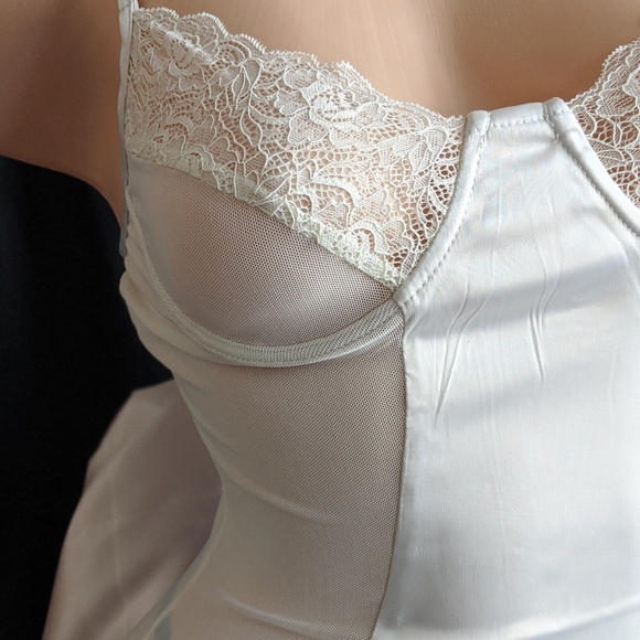 🗣️SALE‼Champagne glass satin mesh lace mini dress - Picture 2 of 4